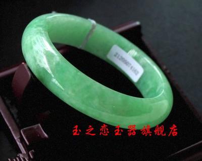 特价天然缅甸翡翠手镯 满绿色阳绿玉镯的收藏与投资价值