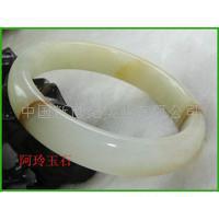 玉器之美 从翡翠手镯到玛瑙项链的匠心永恒